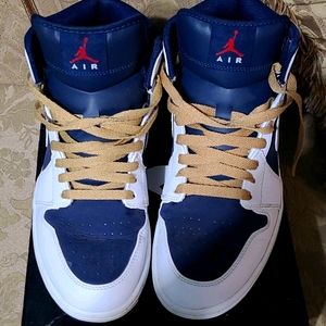 Jordan 1 Mid Obsidian